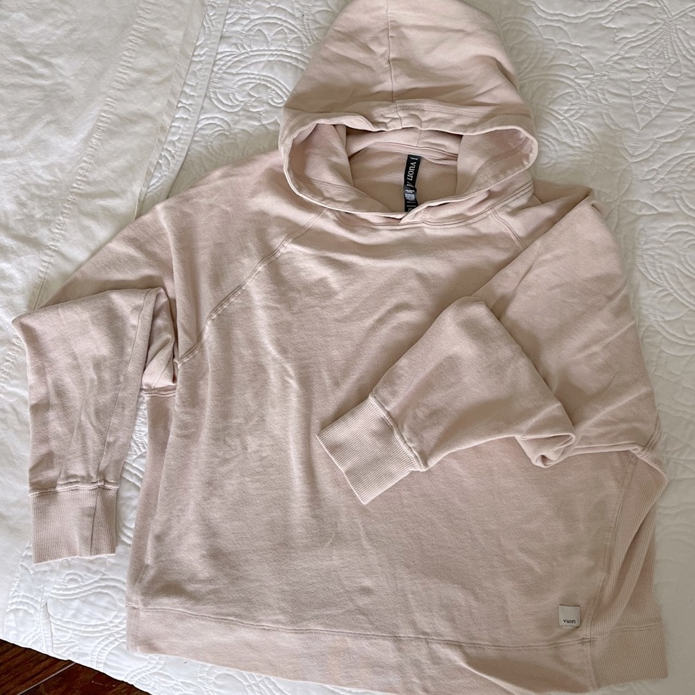 Vuori Hoodie, Like New